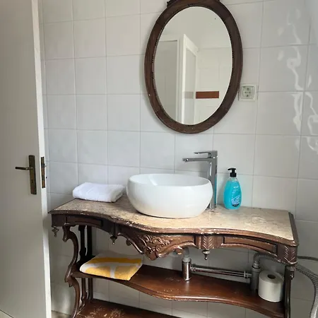 Apartment Open Trace 2 Bedroom Located Centeral Lisbon