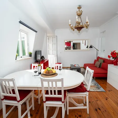 2-bedroom 2 Double Bed 1 Sofa Bed With Open Terrace In Apartment Lisbon