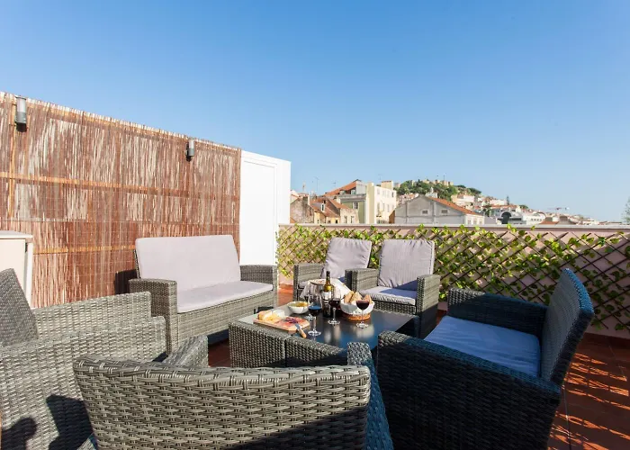 Open Trace 2 Bedroom Located Centeral * Lisboa