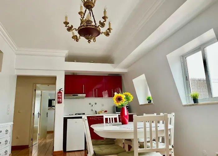 Open Trace 2 Bedroom Located Centeral Lisboa