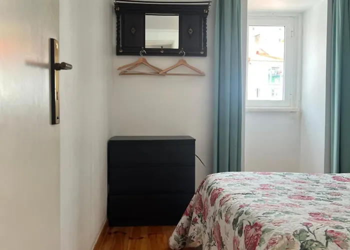 Open Trace 2 Bedroom Located Centeral *